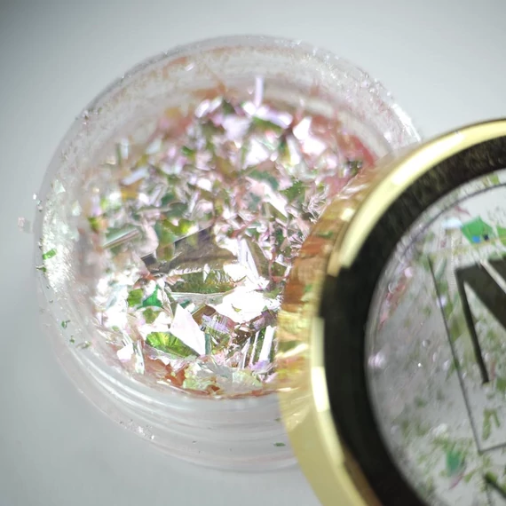 NAILVANA Chrome flakes - Frozen pink