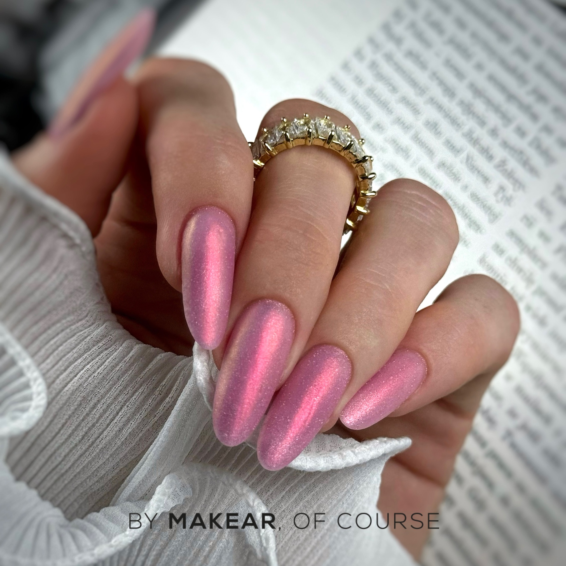 MAKEAR Cat Eye Rubber Base 8ml - ERB01 Babe
