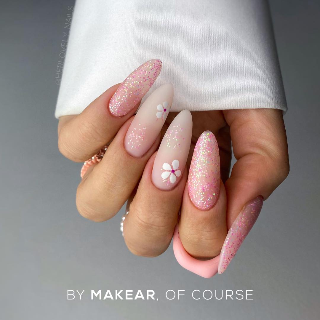 MAKEAR Daisy Gel Polish 8ml No.625