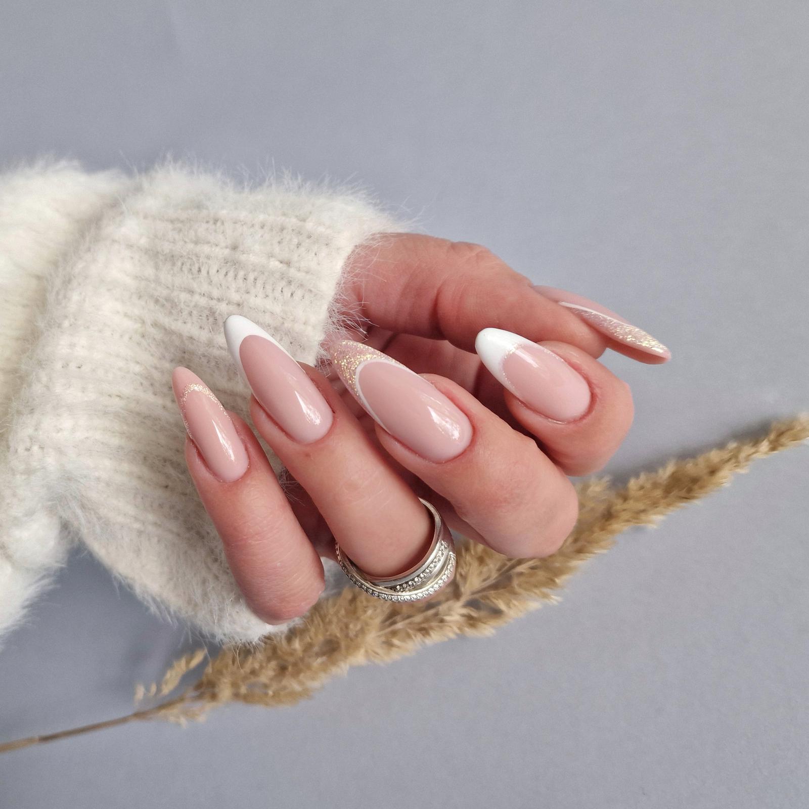 MAKEAR 'Say Yes' Gel Polish 8ml No.618