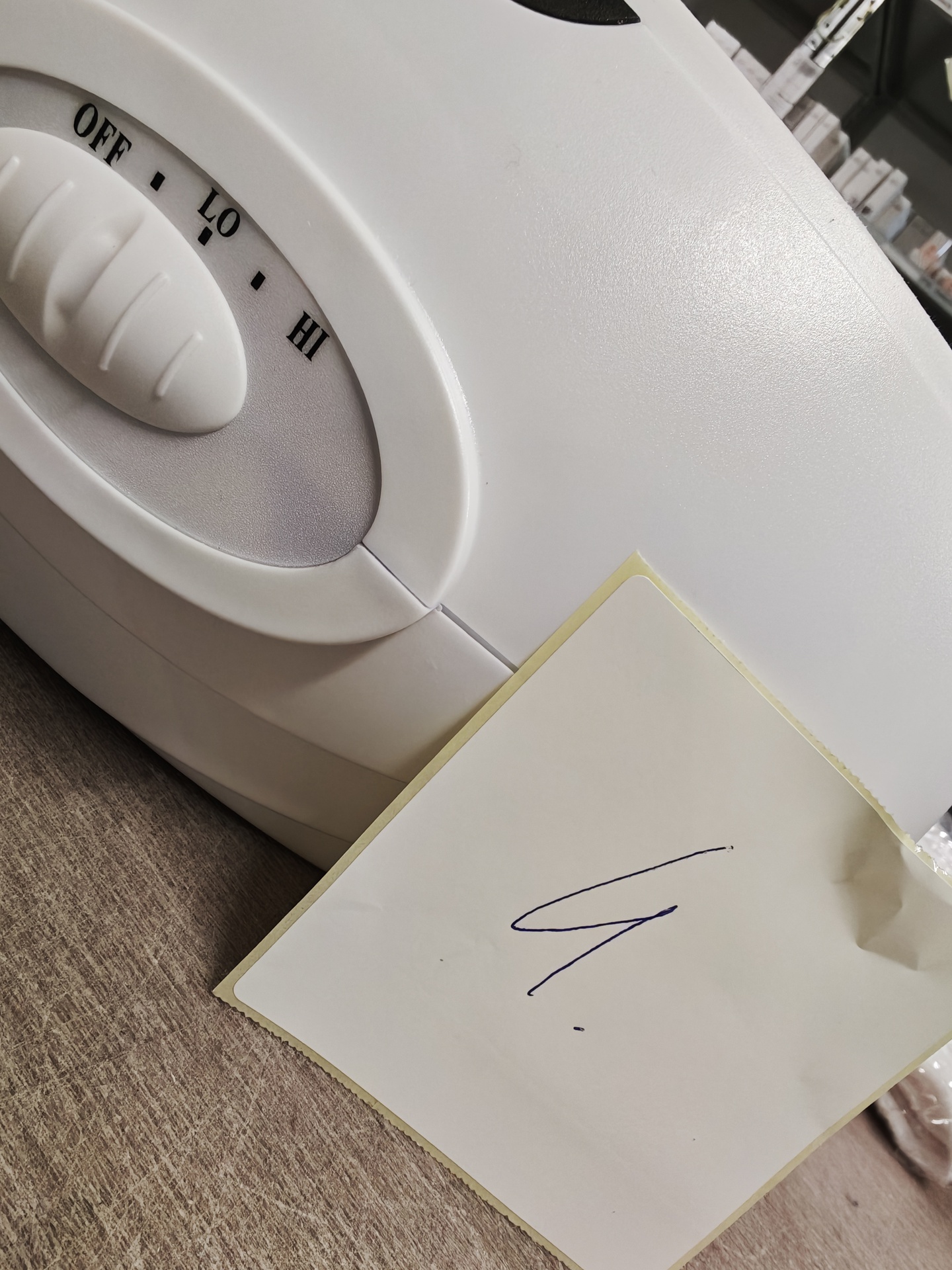 ESZTÉTIKAI HIBÁS #4 - XXL Kéz-és lábápoló Paraffingép 300W - kezdő szettel (hiba a további képeknél)